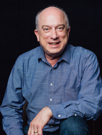 FM323_HeadshotsBlack_web_139